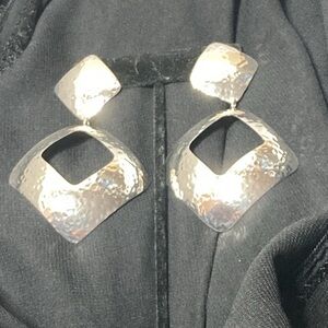 SC STERLING SILVER CONVEX SQUARE DROP EARRINGS WITH A HAMMERED FINISH PRE OWNED